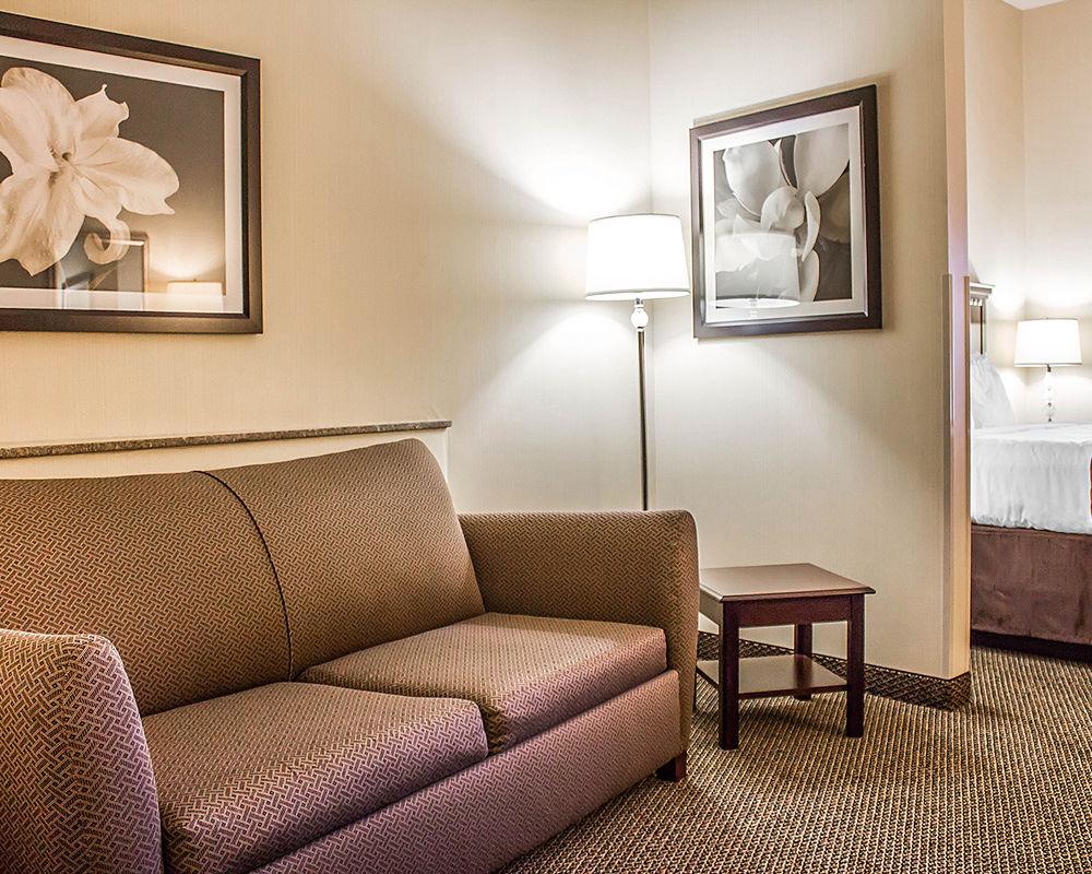 Holiday Inn - Cheshire - Southington By Ihg Extérieur photo